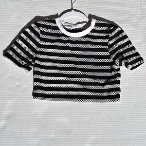 Topshop striped crop top CXS size 4 runs large fits like 6/7 good used condition